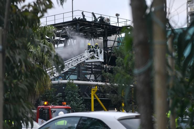 Incendio na fábrica Ence en Pontevedra. Jesús Fernández - Europa Press 