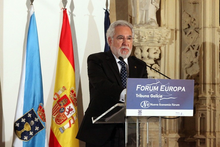 O presidente do Parlamento, Miguel Santalices, no almorzo informativo