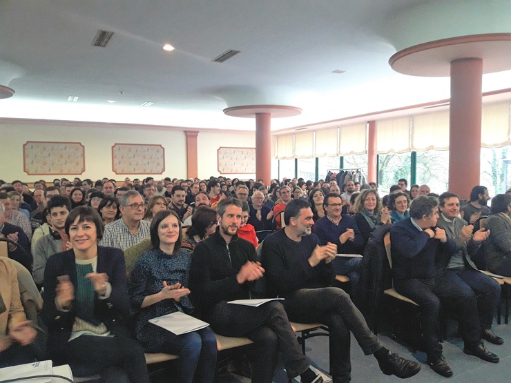 Ana Pontón en acto con representantes municipais do BNG 