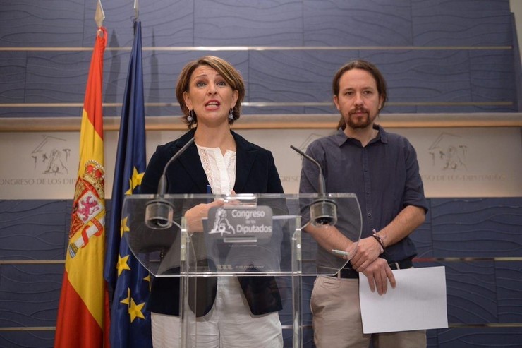 Yolanda Díaz e Pablo Iglesias, nunha rolda de prensa no Congreso