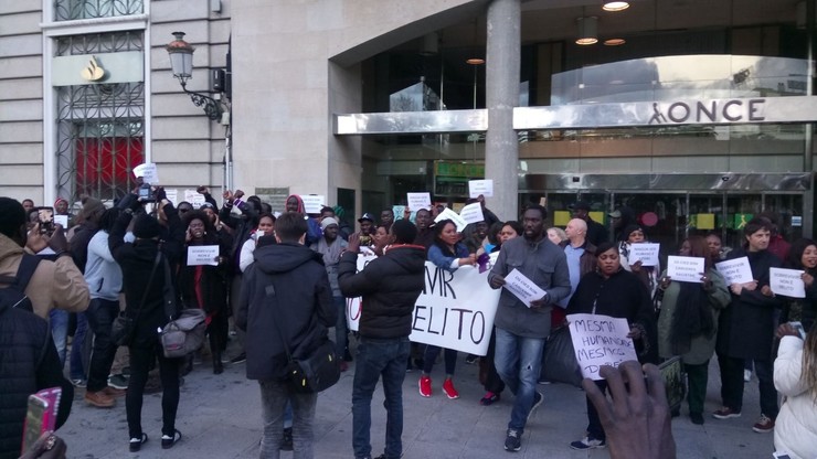 Concentración en A Coruña tras falecemento mozo senegalés en Madrid
