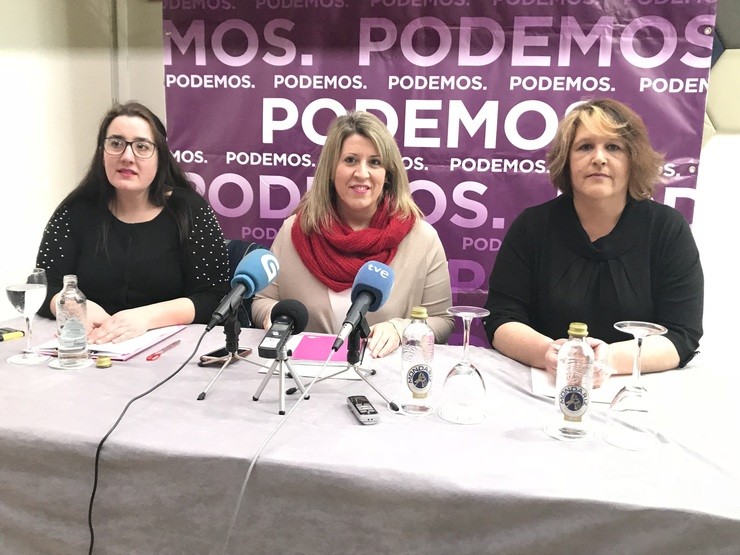 Rueda de prensa de Carmen Santos con otras integrantes de Podemos