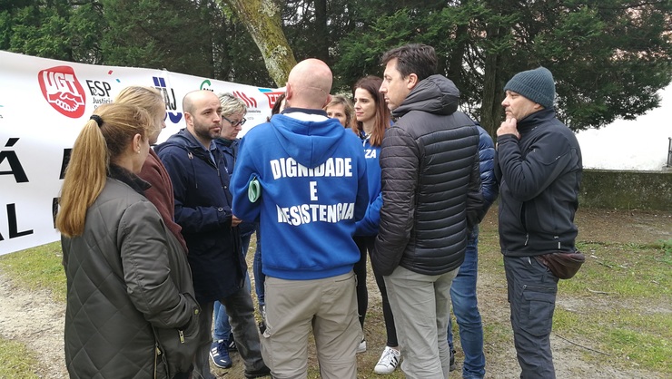 Luís Villares visita a acampada de sindicatos en folga de xustiza 
