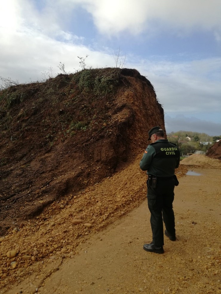 Garda Civil no xacemento arqueolóxico da Mina das Medas 