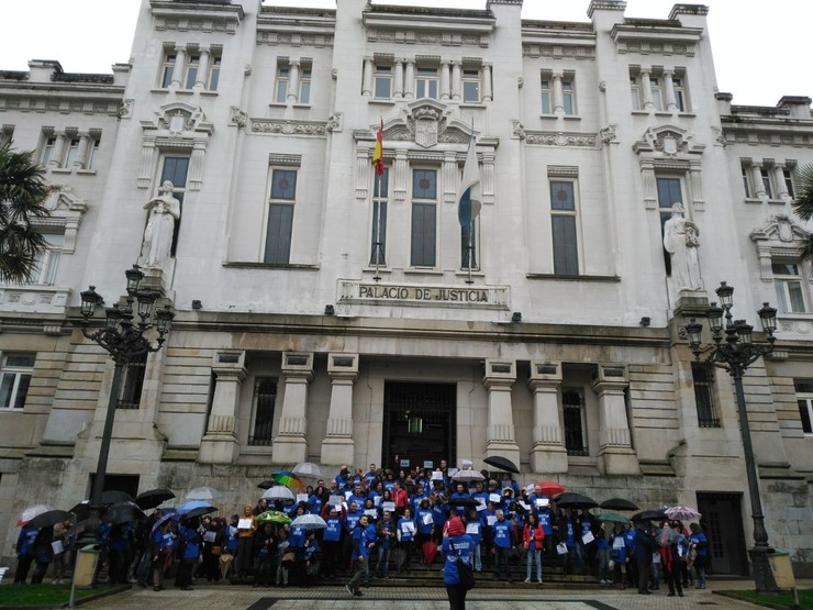 Protesta dos funcionarios da Xustiza na Coruña.