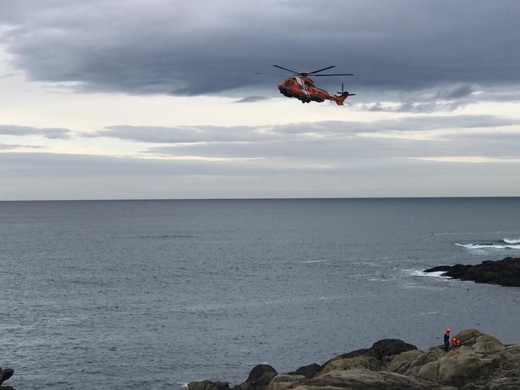 Dispositivo por joven desaparecida en la playa del Orzán en A Coruña 