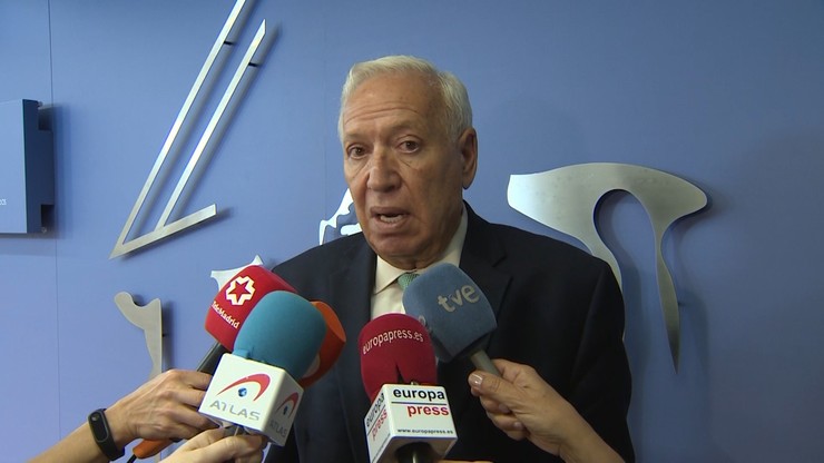 Margallo nos corredores do Congreso dos Deputados 