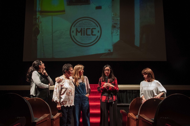 Olaia Sendón, Cruz Piñón, Xisela Franco e Ánxela Caramés no Teatro Principal nunha xornada dedicada á etnografía, muller e cinema