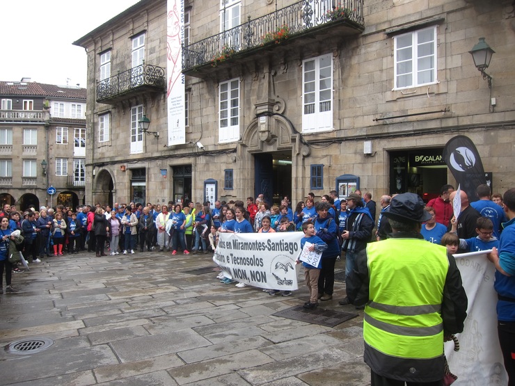 Manifestación de veciños afectados polo vertedoiro de Miramontes