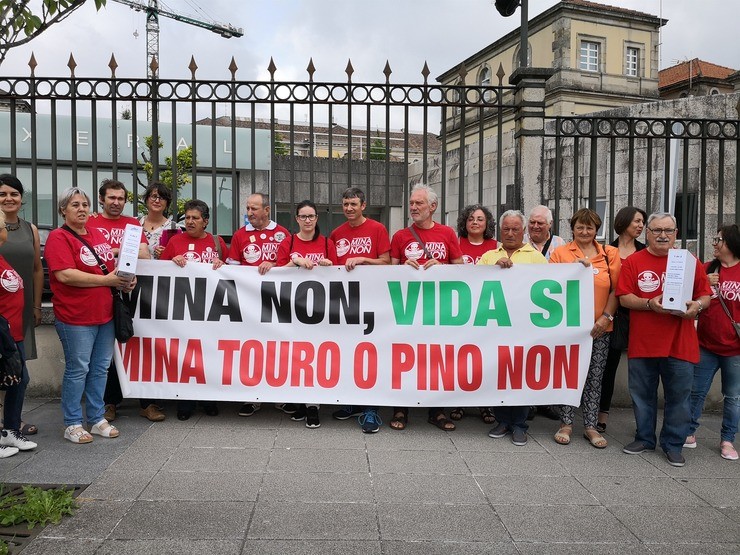 Protesta contra a mina de Touro-O Pino