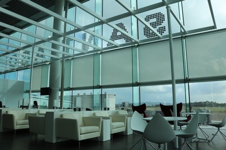Interior salga VIP Aeroporto de Santiago. AENA