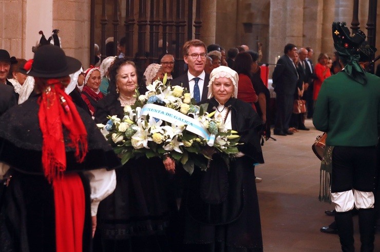 Feijóo entrega a ofrenda floral a Rosalía de Castro o 25 de xullo, no Panteón de Galegos Ilustres / Xunta de Galicia.