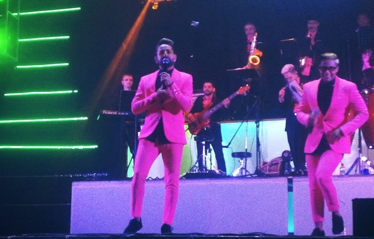 Escenario de Grupo Bomba en Herbogo, Rois.