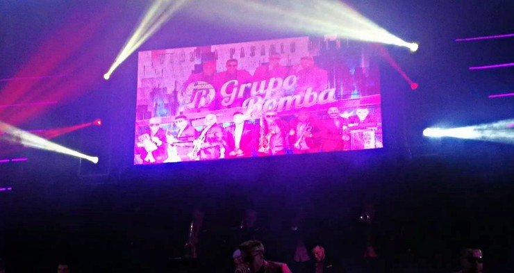 Escenario de Grupo Bomba en Herbogo, Rois.