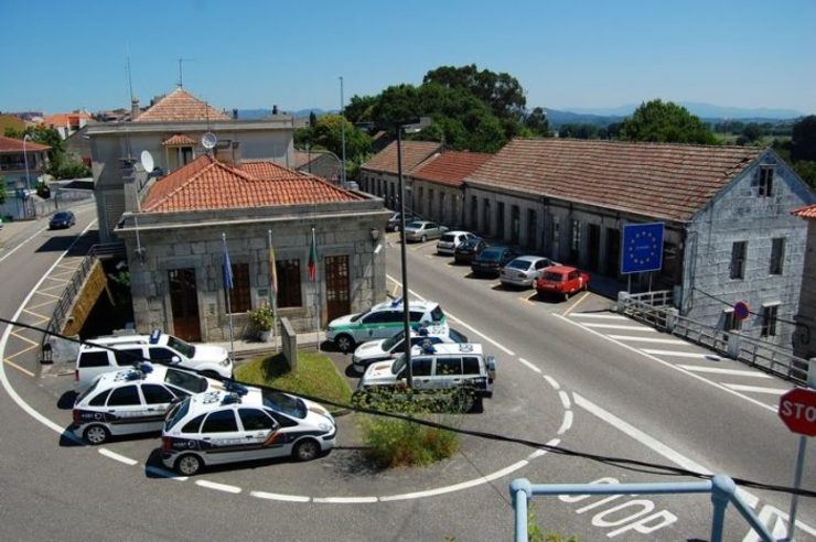 Policía local de Tui