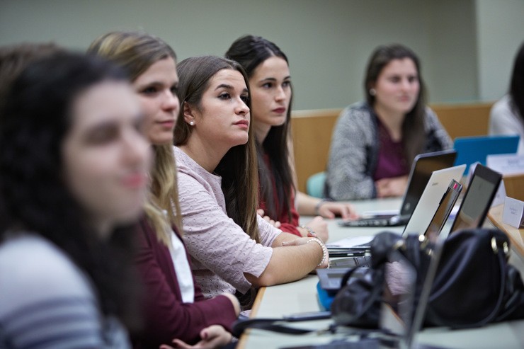 Estudantes e emprendedores dos programas do IESIDE / Afundación
