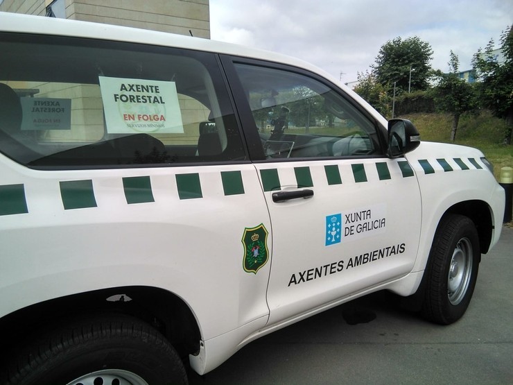 Axentes forestais en folga, o pasado 25 de xullo. REMITIDA