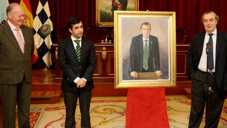 O Concello de Ferrol incorpora a foto de Juan Blanco no consistorio 