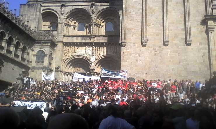 Manifestación en Santiago pola dignidade dos medios públicos 