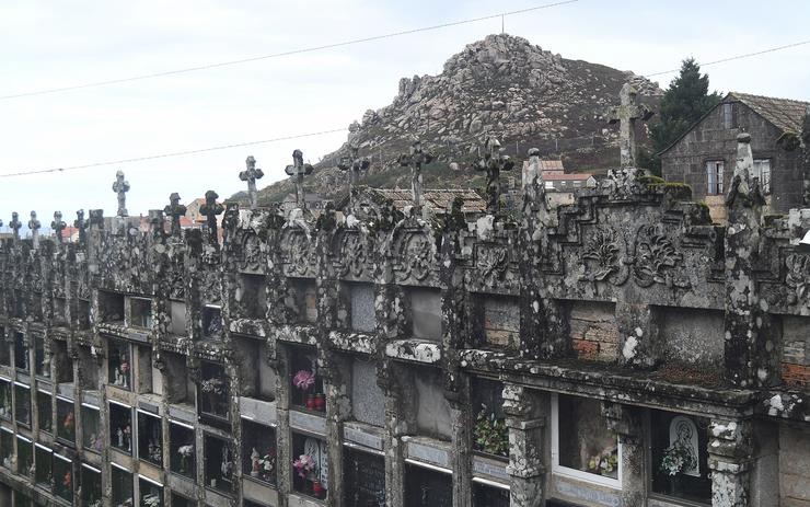 Cemiterio de Chandebrito, en Nigrán, tras a vaga de lumes do 2017 