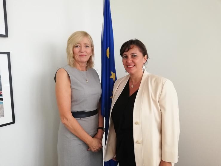 A defensora do Pobo Europeo, Emilly Ou'Rilley, coa portavoz do BNG en Europa, Ana Miranda. BNG - Arquivo 