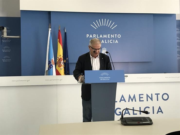 O deputado do Grupo Común dá Esquerda Manuel Lago na rolda de prensa posterior á Xunta de Portavoces / Europa Press
