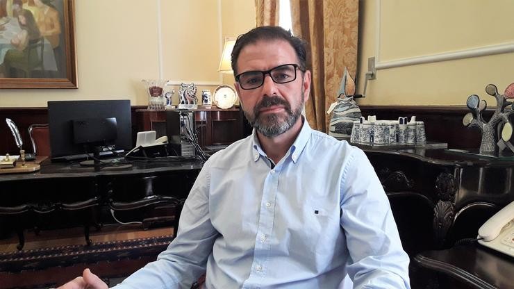 Ángel Mato, alcalde de Ferrol, no seu despacho no concello.. EUROPA PRESS - Arquivo