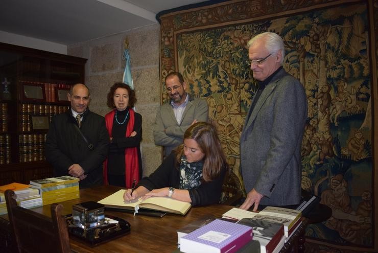 A alcaldesa da Coruña,Inés Rei, visita a RAG. CONCELLO DA CORUÑA 