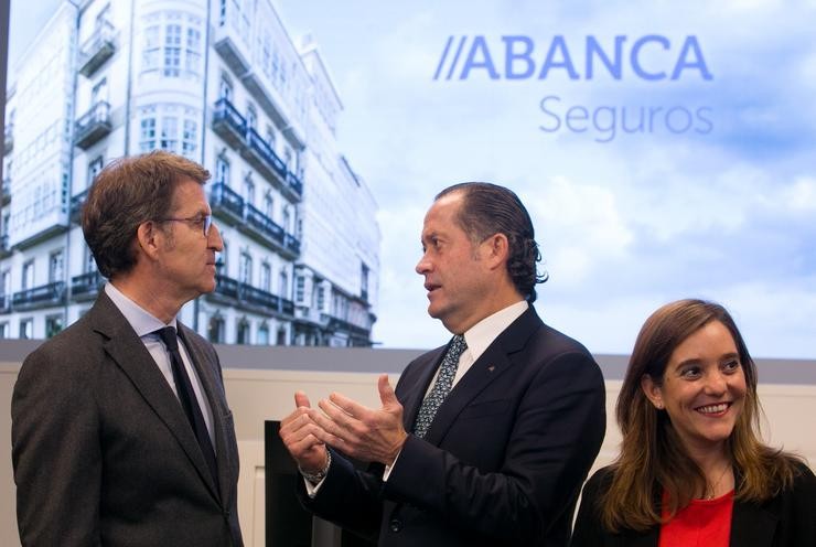O presidente da Xunta e o de Abanca, Alberto Núñez Feijóo e Juan Carlos Escotet, respectivamente. XUNTA / Europa Press