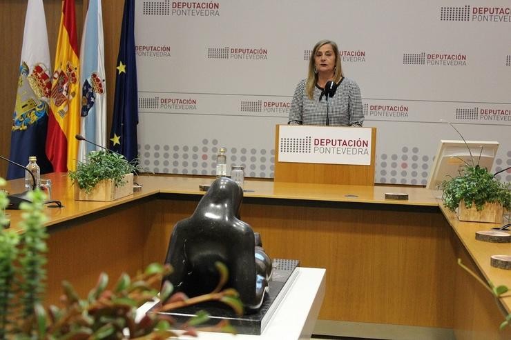 A presidenta da Deputación de Pontevedra, Carmela Silva, en rolda de prensa.. DEPUTACIÓN DE PONTEVEDRA