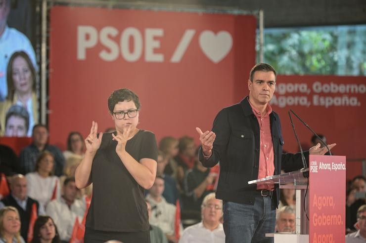 Pedro Sánchez protagoniza o acto central da campaña socialista na Coruña (Galicia, España), a domingo 27 de outubro de 2019. M. Dylan - Europa Press 