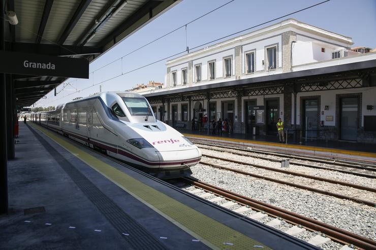AVE a Granada 