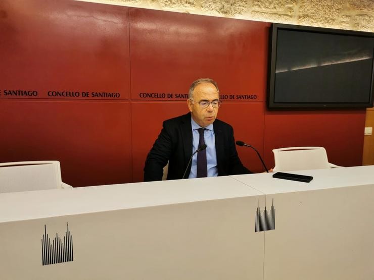 O alcalde de Santiago, Xosé Sánchez Bugallo, en rolda de prensa.. EUROPA PRESS - Arquivo