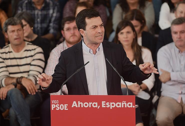 Gonzalo Caballero, nun mitin do PSOE en Vigo 