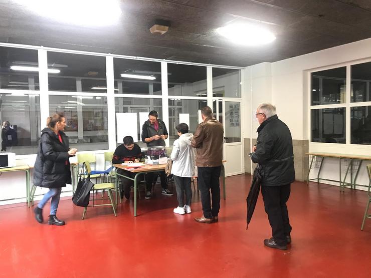 Mesas electorais en Galicia e votantes nas eleccións xerais do 10 de novembro de 2019 / Europa Press
