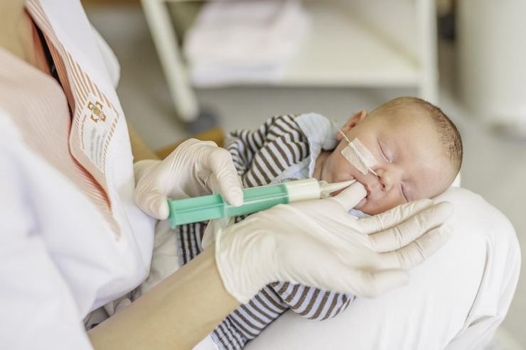 Bebé prematuro. MEDELA - Arquivo 