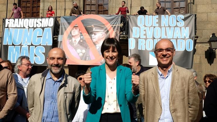 Néstor Rego, candidato do BNG ao Congreso pola Coruña; Ana Pontón, portavoz nacional do BNG e Francisco Jorquera, candidato á alcaldía da Coruña,no acto na Casa Cornide. BNG - Arquivo