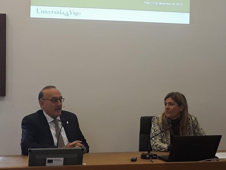 O reitor da Universidade de Vigo, Manuel Reigosa, e a vicerreitora de Captación de Alumnado, Estudantes e Extensión Universitaria, Natalia Caparrini, durante a rolda de prensa / Europa Press