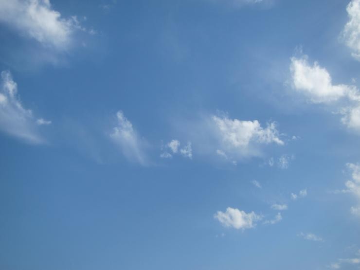 Bo tempo, despexado, sol, ceo, nubes,. EUROPA PRESS - Arquivo