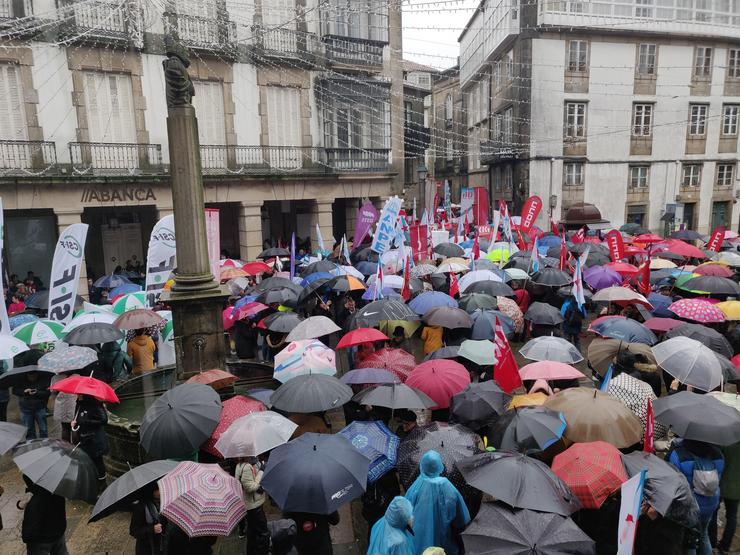 Manifiestación en defensa do ensino en Santiago. 