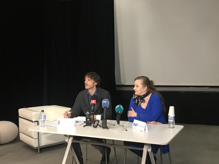 A AAAG e a Academia de Teatro denuncian a 'privatización' de CDG e CCG. 