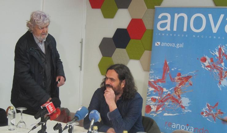 O histórico nacionalista Xosé Manuel Beiras e o portavoz de Anova, Antón Sánchez 