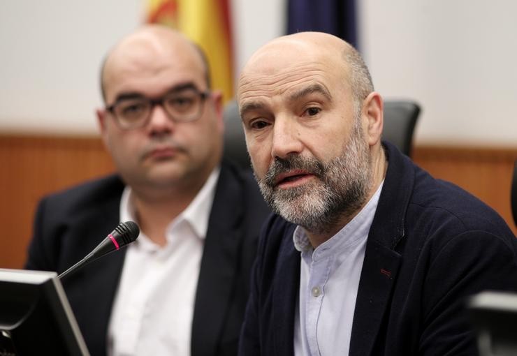 O deputado do BNG, Nestor Rego, en rolda de prensa tras unha reunión co PSOE. Eduardo Parra - Europa Press