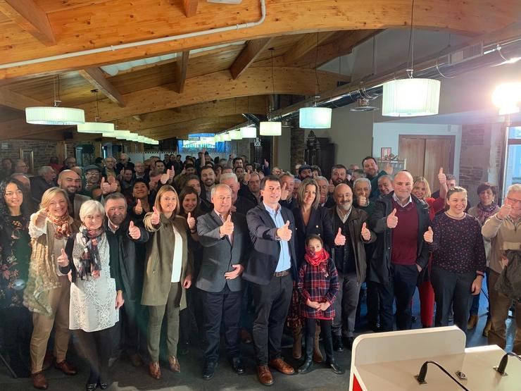 Gonzalo Caballero nun acto con militantes en Lugo. PSDEG / Europa Press