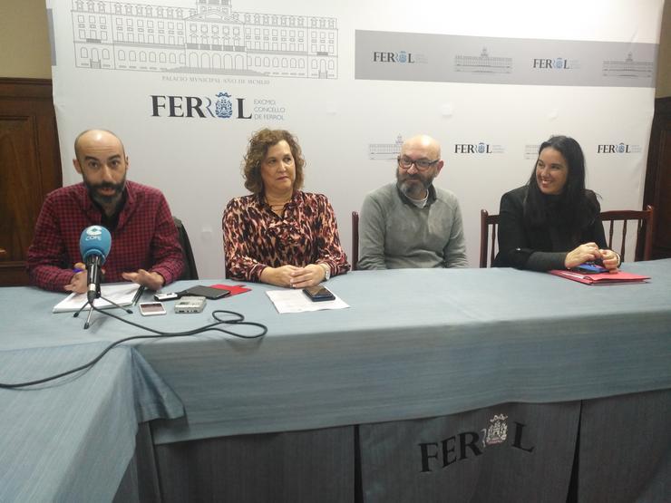 Presentación dunha proposta artística no Concello de Ferrol. 