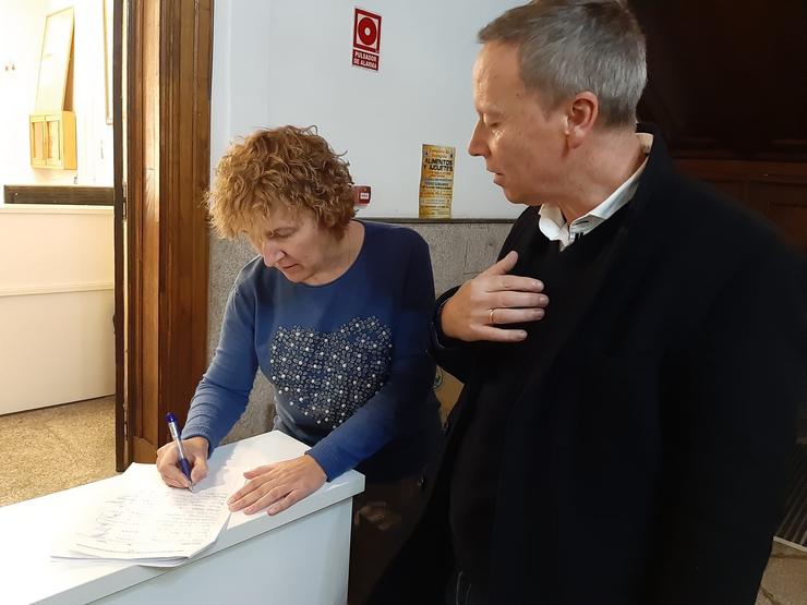 Recollida de firmas do PSOE en contra do peche do paritorio de Ourense. REMITIDA 