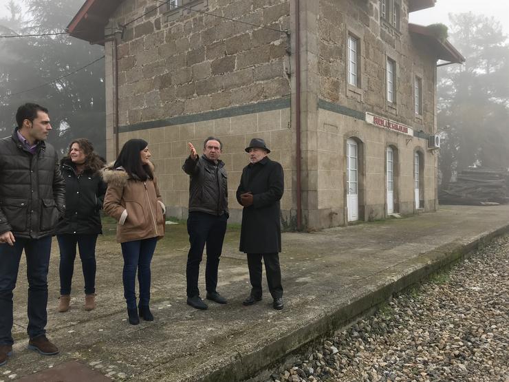 Javier Losada durante a súa visita a Láncara. SUBDELEGACIÓN DO GOBERNO 