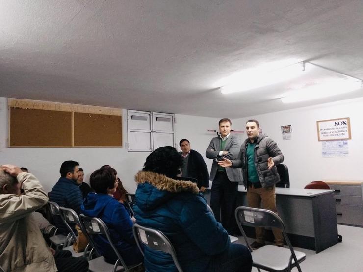 Reunión de dirixentes do PP con veciños de Vilaboa (Pontevedra). PARTIDO POPULAR 