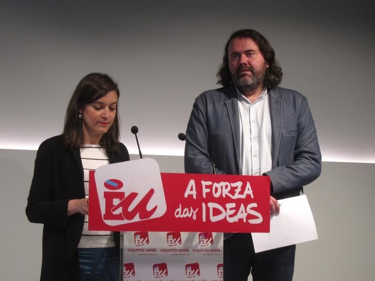 Eva Solla e Rubén Pérez nunha rolda de prensa de Esquerda Unida. EUROPA PRESS - Arquivo 