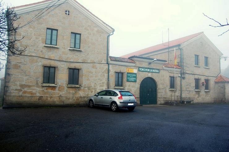 Cuartel da Garda Civil de Valga (Pontevedra). GARDA CIVIL 